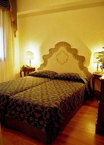 Hotel Torre Dell'orologio Venedig